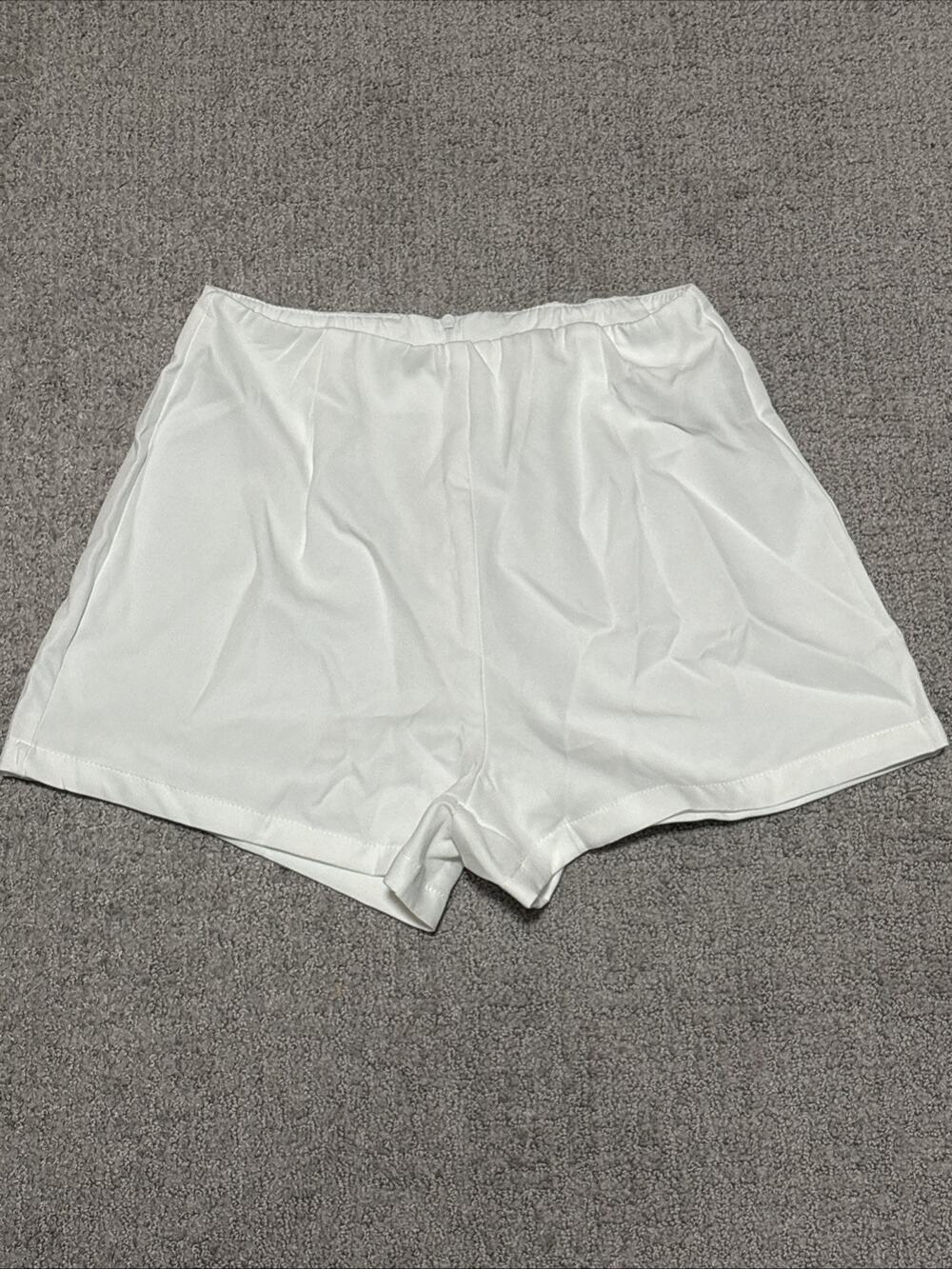 SHEIN Women’s high-waisted woven mini shorts Size Small